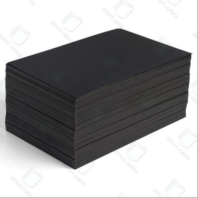 良い価格 100% バージンパルプ ブラックカードボード 高剛性 120gsm-450gsm カスタマイズ可能 オンライン